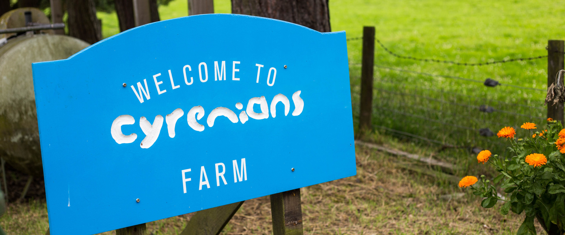 farm sign welcome
