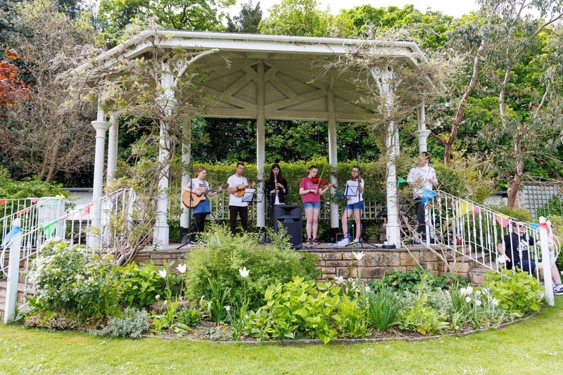 Falkirk Arnotdale fete 3